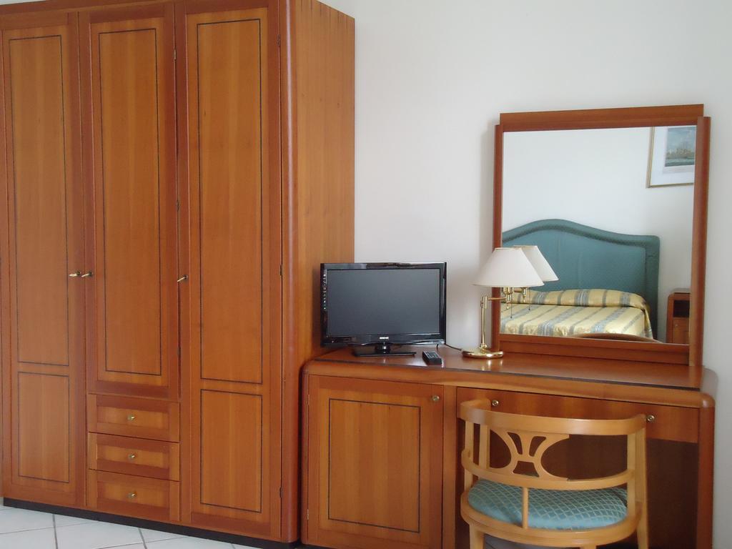 Albergo Roma Кашіана-Терме Номер фото