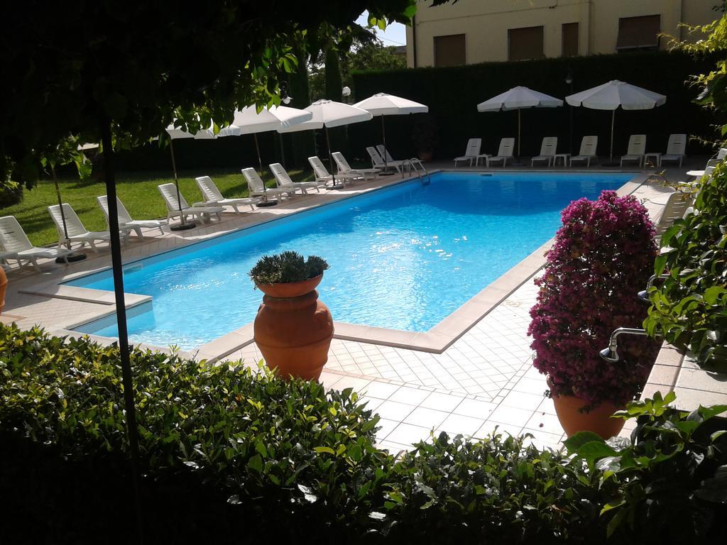 Albergo Roma Кашіана-Терме Екстер'єр фото