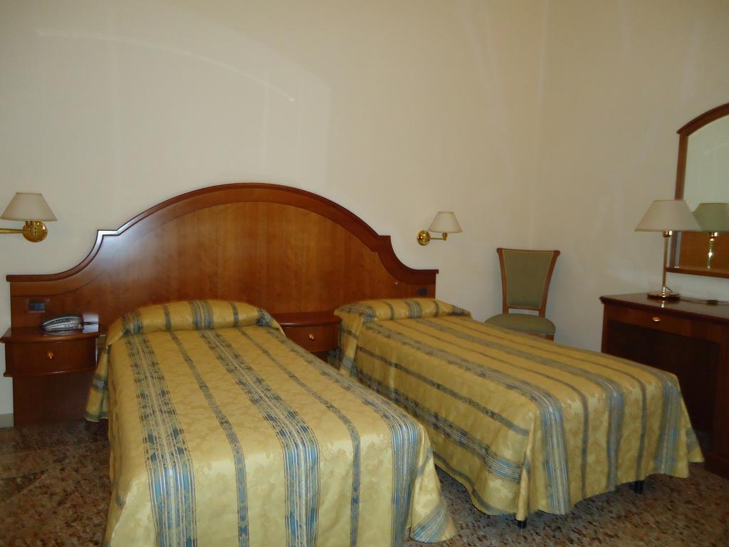 Albergo Roma Кашіана-Терме Номер фото